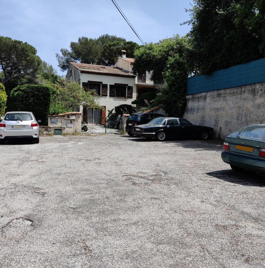 Appartement Independant Dans La Croix Du Sud Le Pradet Luaran gambar